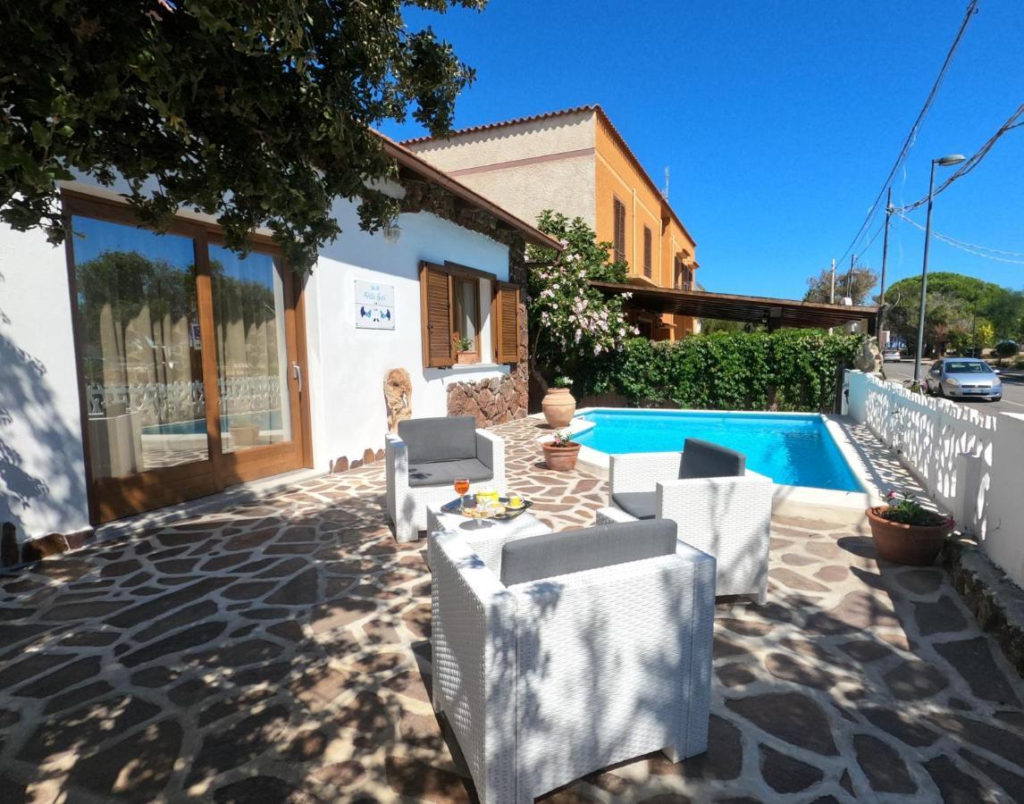 Villa Sari Affitta Camere La Caletta Kültér fotó